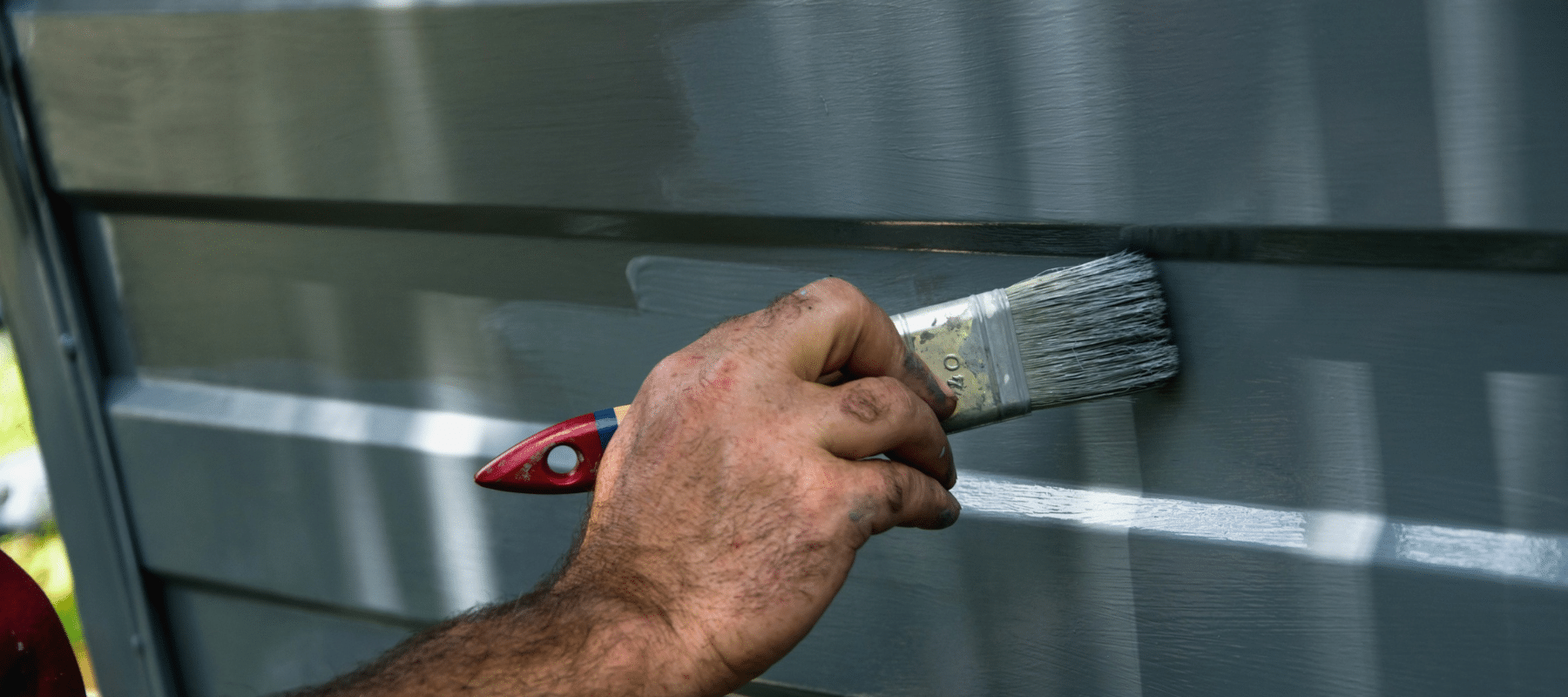 hand painting aluminum siding